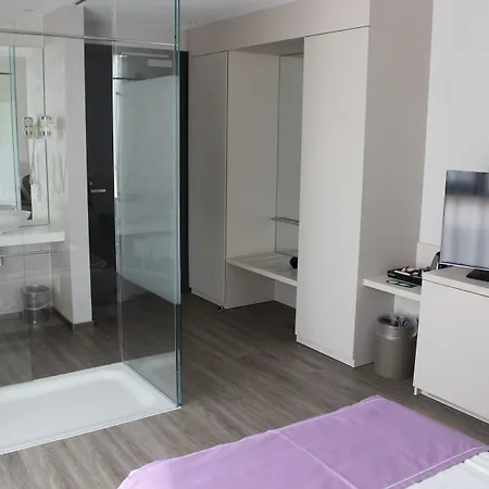 Hotell Hotel City Lugano 4*