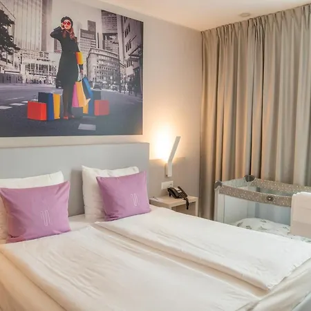 Hotel City Lugano Готель 4*