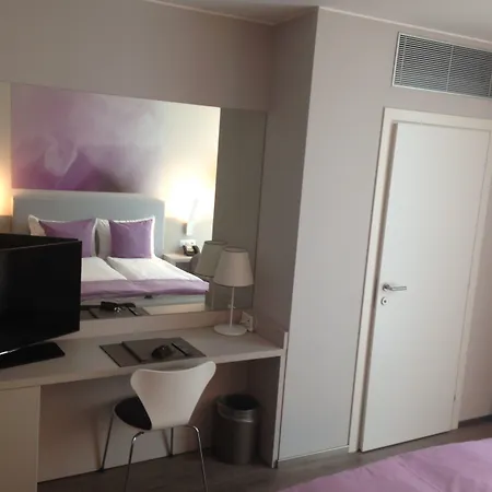 Hotel City Lugano Готель Лугано